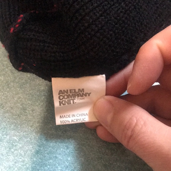 ELM Black purple pink knit beannie - Picture 3 of 4